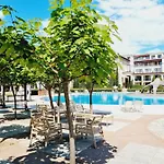 Lägenhet Life Resort- фемили