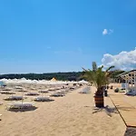 Life Resort- фемили Apartment *